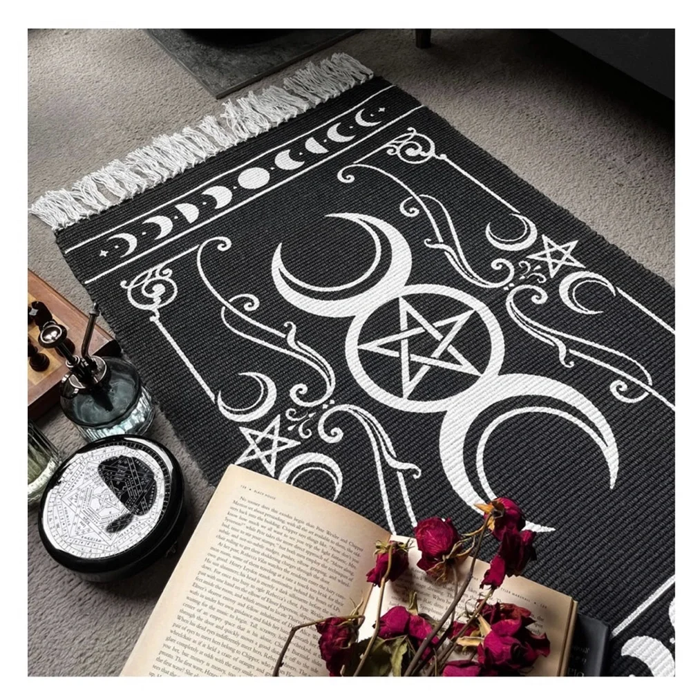 New with tag Alchemy of England Triple Moon Rug